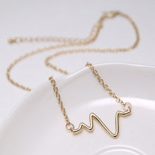 Vintage Jewelry Gold Silver Plated Statement Necklace Simple Wave Heartbeat