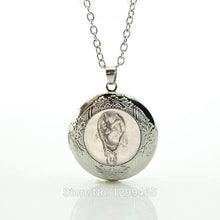 Leonardo Da Vinci Fetus Necklace   Pregnant Mom Pendant Art Doctor Midwife