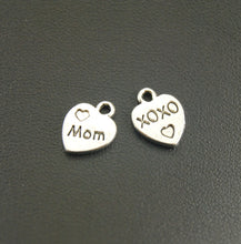 15pcs Antique Silver 10x12mm Zinc Alloy Heart  Letter  Mom And  Xoxo  Charm
