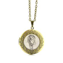 Leonardo Da Vinci Fetus Necklace Pregnant Mom Pendant Art Doctor Midwife Gi