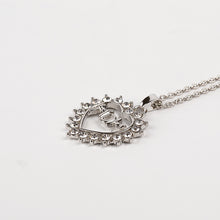 March 8 Mother's Day gift for her mother to express their love of a mother'