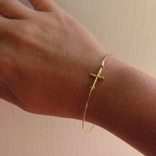 Gold/silver tone Sideways Cross Bracelet Gift for Friend,Mom Fashion Beauti