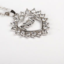 March 8 Mother's Day gift for her mother to express their love of a mother'
