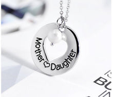 New Arrive Mother Daughter Love Pendant Necklaces Fashion Jewelry Family Me