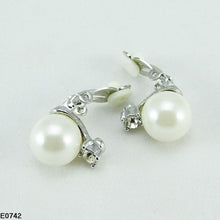 Hot Sale Earrings Style White Pearl Earring With Rhinestone No Piercing Pea