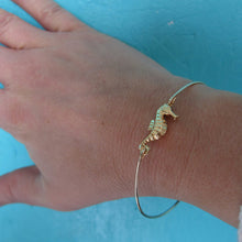Gold/silver Seahorse Bangle Bracelet Gift for friend,Mom Retro Beautiful Su
