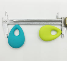 Wholesale Silicone Teething Necklace Pendants for mom to wear and baby to e