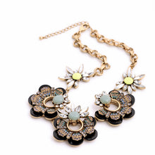 Hot Selling Chokers Necklace Resin Glass Zinc Alloy Gift For Mom Classic Ex