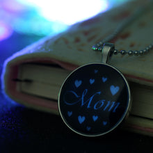 REACITY PEIAO Glowing necklace Glow in the Dark Pendant Necklace Stainless