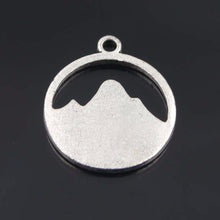 Hiking  Mountain Necklace Spirit Range Pendant Jewelry For Women Charm Chok