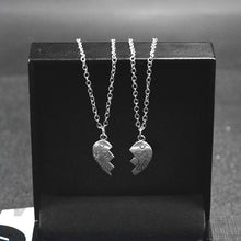 2pcs/set Mother Daughter Sawtooth Broken Heart Pendant Necklace Simple Spec