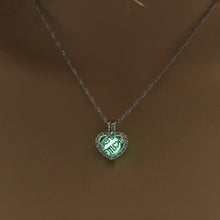 Wholesale Best MOM Luminous Necklace Heart Shape Pendant Choker Glowing Nec